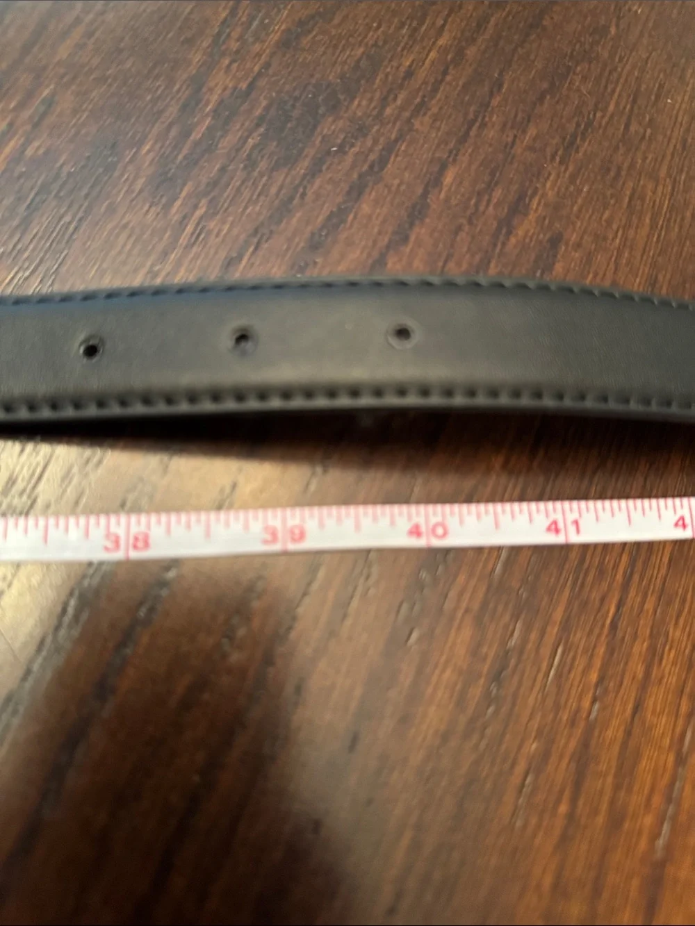 Non brand belt and sunglasses